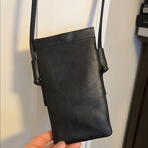 Madewell crossbody phone purse. Used once.